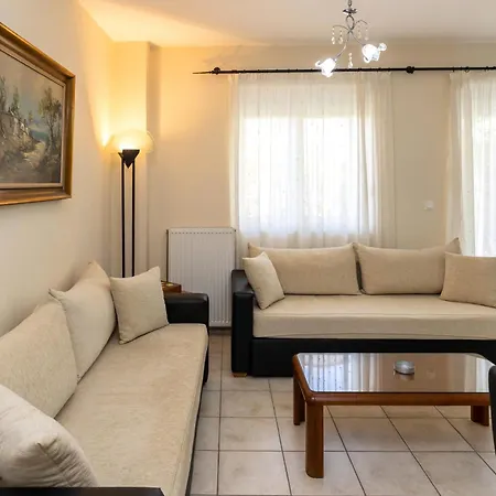 Cozy Family In Apartment Kiaton